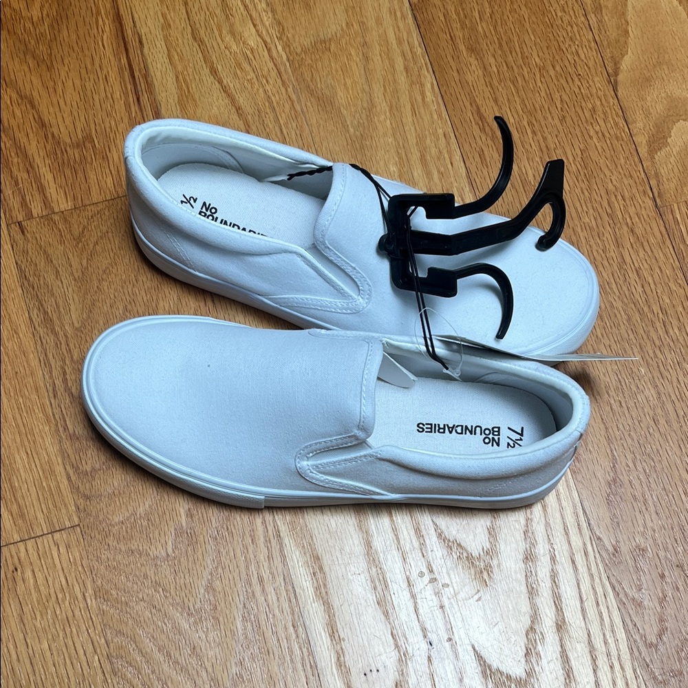No Boundaries Classic White Men's Slip-Ons